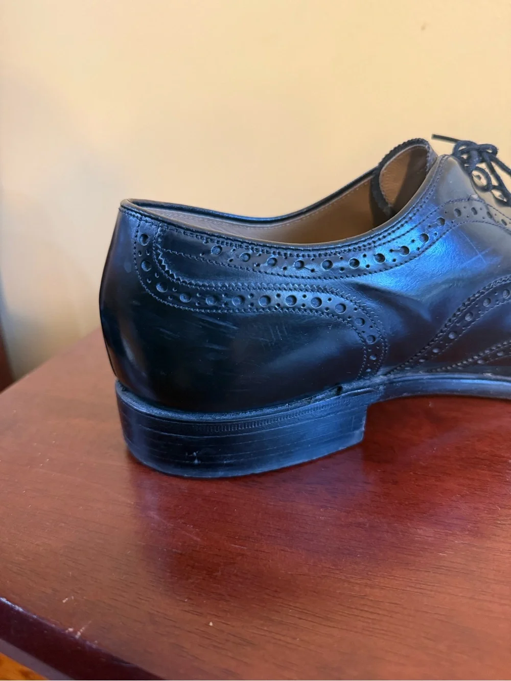 Johnston & Murphy Black Wingtip Leather Men’s Shoes 10.5
